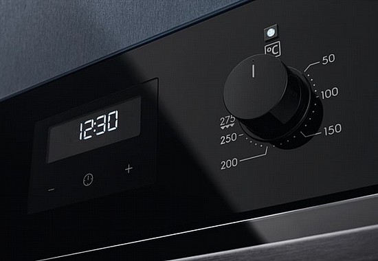 תנור בנוי 71 ליטר Electrolux אלקטרולוקס EOD3C70TK – תמונה 3